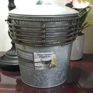 Better Homes And Gardens Silver Ice Bucket with Brown Accents